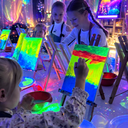 semanablanca neon.webp